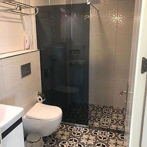 Budget King Room